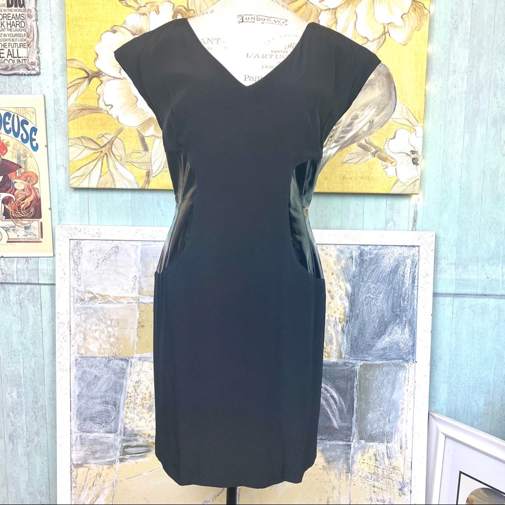 Blugirl Blumarine black NWT midi dress Sz. M/ 44 Italy sleeveless fitted v-neck